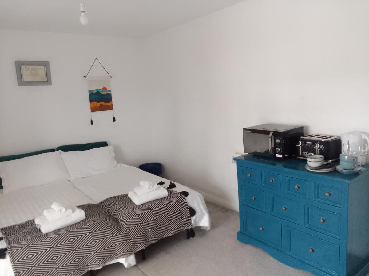 Апартаменты Beech House 20 Minute Walk To Airport Бристоль Экстерьер фото