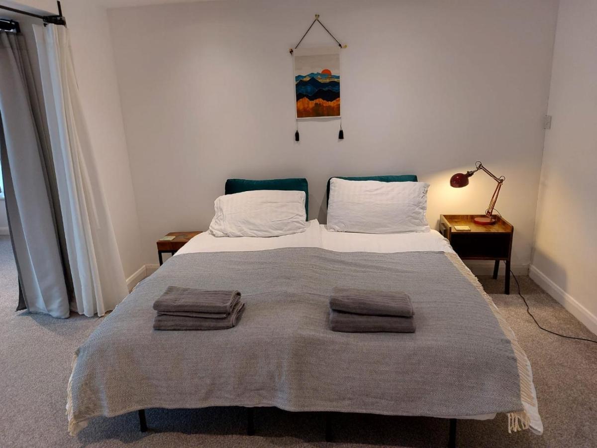 Апартаменты Beech House 20 Minute Walk To Airport Бристоль Экстерьер фото